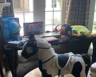 Large stuffed plush pony, Frog, Globe, games