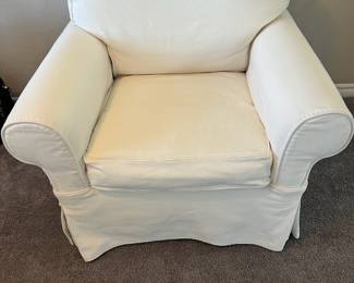 Pottery Barn Slipcover Lounge Chair.  Ivory canvas fabric, Removable back and seat cushions, 39"w x 35"d x 35"h