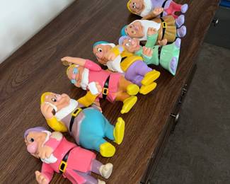 7 Dwarfs Figures