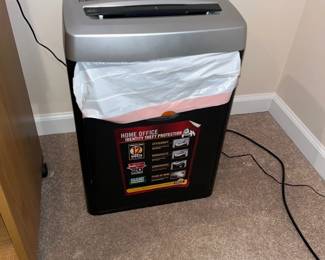 Fellowes DM12ct cross cut paper shredder 