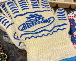 Highloong Heat Resistant Oven Gloves 