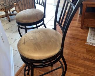 Swivel Bar Stools 