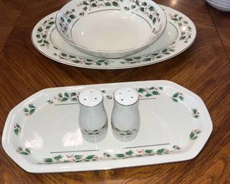 Potter & Smith Holly Berries Christmas 