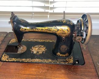 Vintage Singer Sewing Machine 