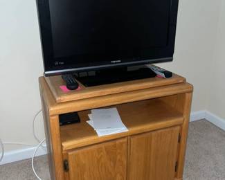 2 door Oak TV Stand