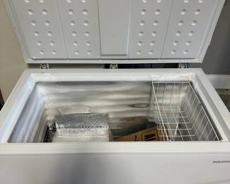 C124 - $150 Insignia Freezer. Model NS-CZ10WH6. 10.2 cu ft.