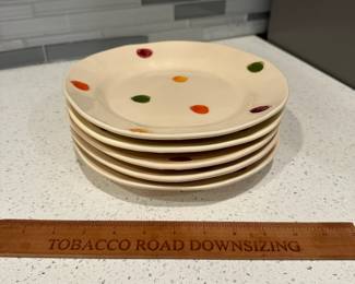 C119 - $30. 5 Pc Vietri Polka Dot Plate. These do not hace chips/cracks. Measures 9" across.