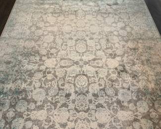 C113 - $50. Unique Loom Area Rug - Measures 7' x 10'. "New Vintage Collection"