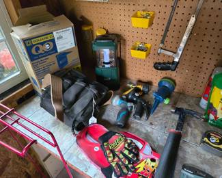 C142 - overview of smalls in shed