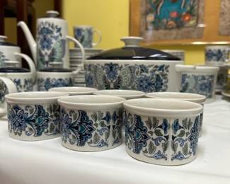 Royal Doulton & Co Limited Dish Set, Atlantis Pattern