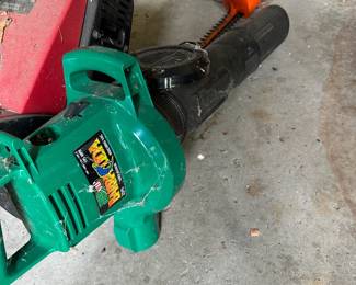 Leaf Blower