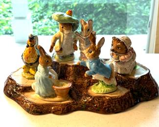 Vintage Royal Albert Beswick Beatrix Potter Figurines & Display