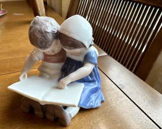 Bind Grondahl Porcelain Boy and Girl Reading 
