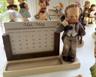 Goebel Hummel Germany Figurine #778/a Hello Perpetual Calendar