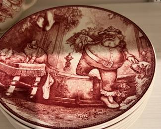 8 Christmas plates