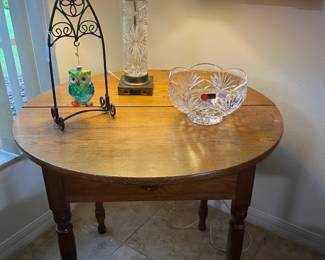 30" round table