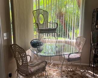Glass table w/4 chairs