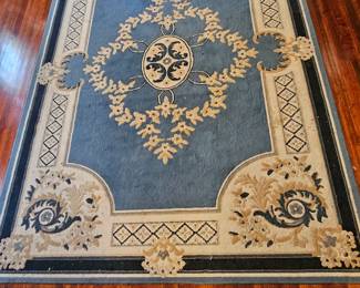 Area rug 10’6”x 7’7”