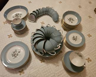 Royal Doulton ,Rose Elegans, 98 pieces