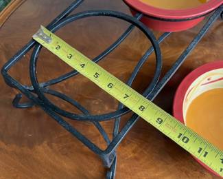 Pet Caddy, 2 Bowls on Stand
Siena
by GAIL PITTMAN - $100