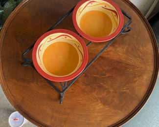 Pet Caddy, 2 Bowls on Stand
Siena
by GAIL PITTMAN - $100