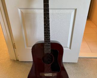 Guild D2SM / Serial 151622 Acoustic Guitar with Case