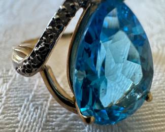 10K Gold & Blue Topaz Ring