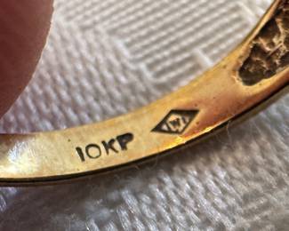 10K Gold Ring with Jewel