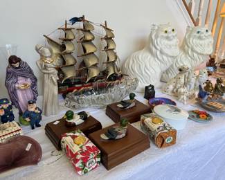 Collection of Vintage Glass & Decor