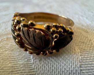 10K Black Hills Gold Grapevine Ring