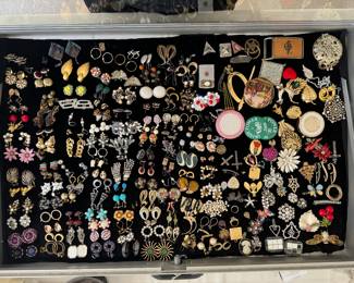 Large Selection of Gold, Silver, Watches, Lighters & Costume Jewelry