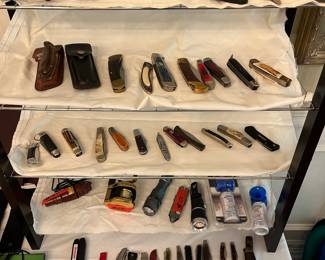 POCKET KNIVES INCLUDING BUCK KNIVES