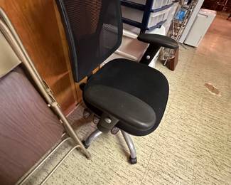 Nice and comfy newer office chair.