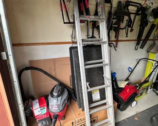 New in box Craftsman tool bench, shop vac and aluminum extension ladder.