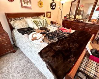 Queen size bed & bedroom set.