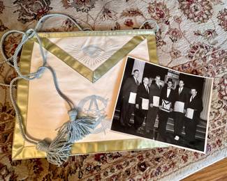 Masonic masters apron & photo.
