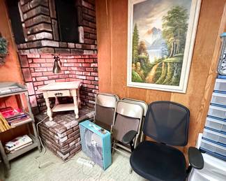 Card table & 4 folding chairs.