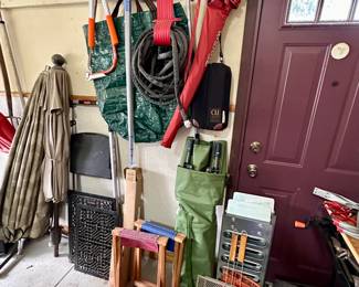 Trifold heavy duty car ramps, metal grates.