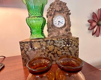 Dansk bulb forcer vases.