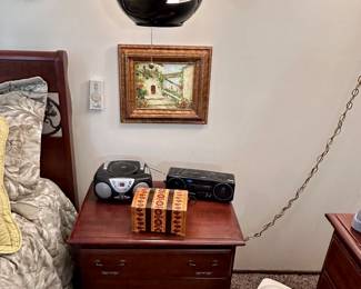 3-drawer nightstand.