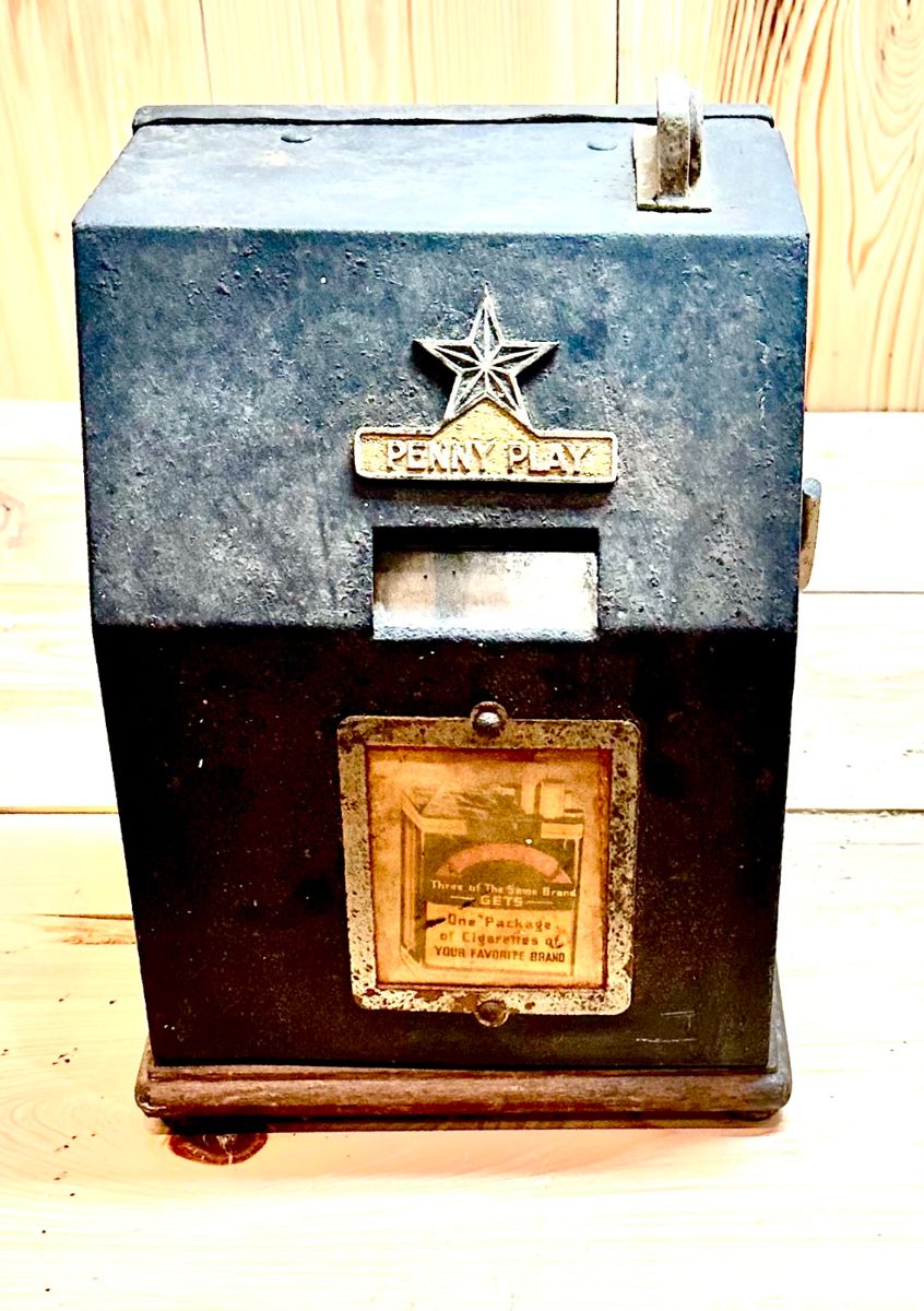 1936 penny play cigarette slot machine. 