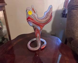 ART GLASS VASE