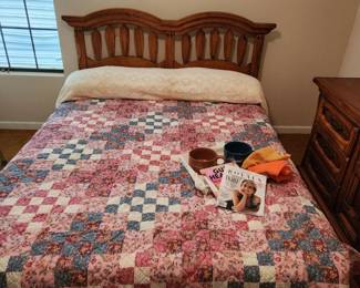 Bedroom Set Headboard and Footboard (Mattress Not Included), Comforter, Magazines