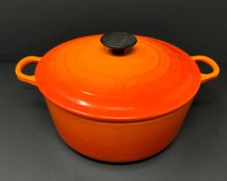 Versatile Le Creuset #24 Dutch Oven Cast Iron - Large