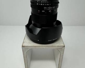  Zeiss ZF.2 2.8/21 Distagon T* | Est. $1,720	