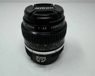 Micro Nikkor 55Mm 1:35 1039240 + XS Pro Digital B&W Filter	