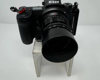Nikon Z 7II + Voigtlander APO Lanthar 50mm F2 | Est. $4,700	