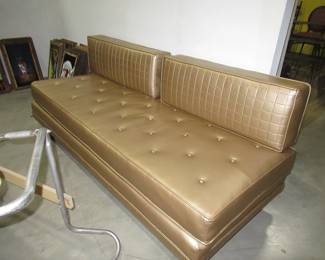 mcm day bed