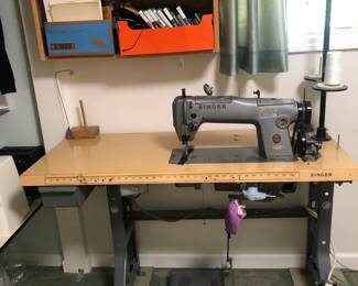 Industrial Singer Leather Sewing Machine. No. 2281F362