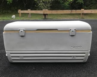 Large Igloo Cooler